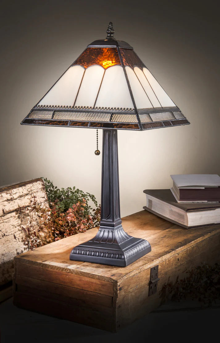 Mysteriöser brauner Bleistiftlampe